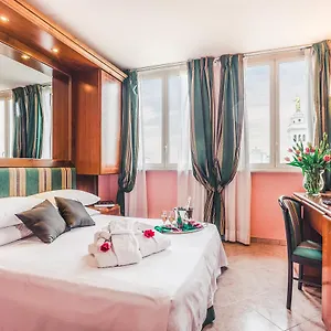 Raeli Siracusa Hotell