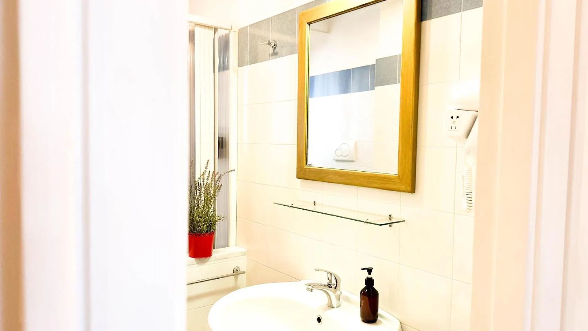 Gemma - Vatican Metro Xl Apartment - 4 Rooms- 13Pax Rome Italy